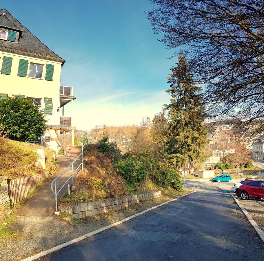 Ferienwohnungen Villa Goldbrunnen Bad Elster Exterior foto